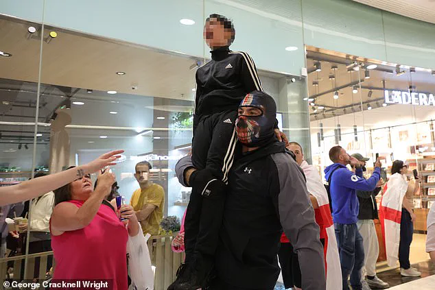 Protesters and Police Clash at Canary Wharf as Pepper Spray Used in Anti-Migrant Dispute