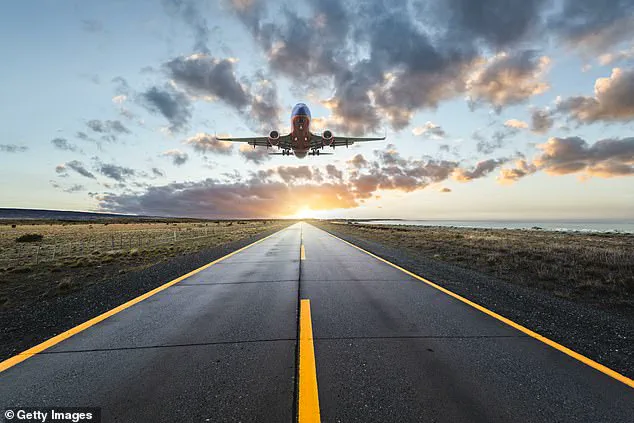 Clapping After Landings Sparks Cultural Debate Over Public Behavior and Airline Policies
