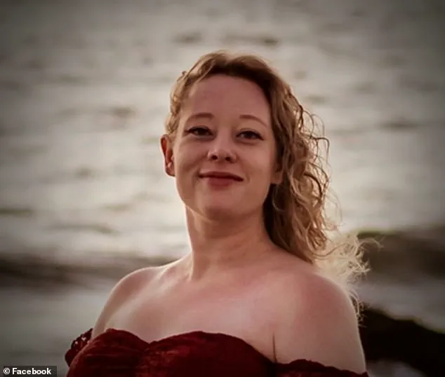 ICE Agent Jonathan Ross's Father Defends His Son's Fatal Shooting of Renee Good, as Daily Mail Reveals His Identity for the First Time