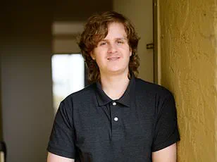 AI-Generated Texts Fuel Nurse's Nightmare, Prompting Calls for Tech Regulation