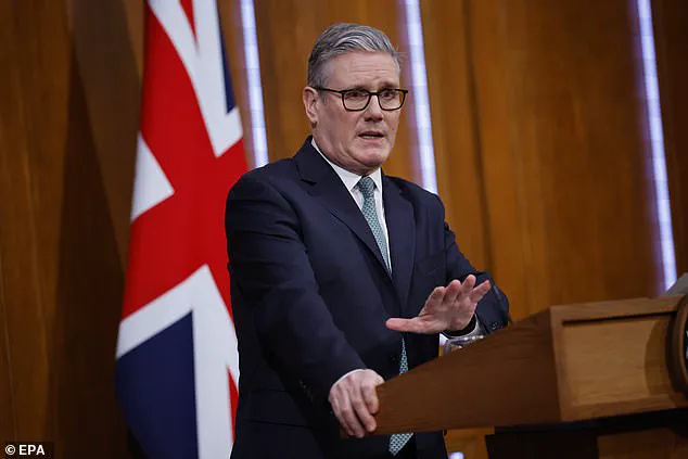 Trump Condemns Starmer's Diego Garcia Move as 'Act of Stupidity' and 'Total Weakness'