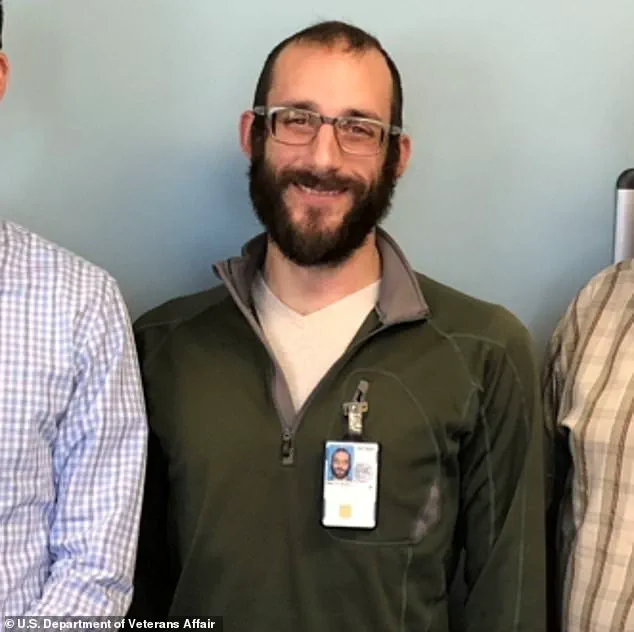 Federal Agent's Fatal Shooting of Minneapolis Man Plunges City into Chaos, Reigniting Tensions Over Lethal Force and Accountability