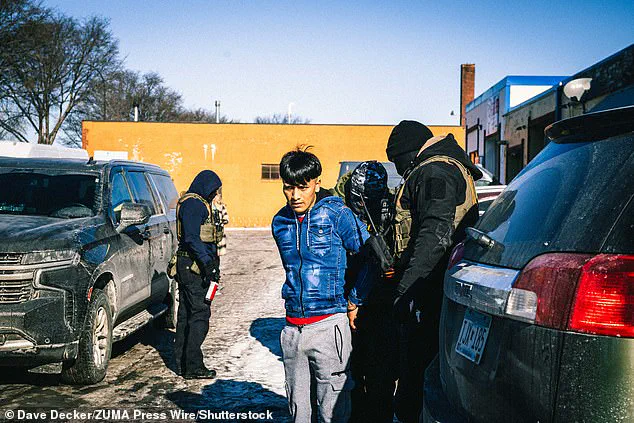 Alleged Illegal Migrant Fleeing Federal Agents in Minnesota Leaves Family Behind as Agents Use Force, Incident Captured on Camera