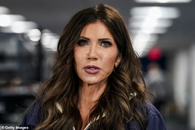 Alleged Illegal Migrant Fleeing Federal Agents in Minnesota Leaves Family Behind as Agents Use Force, Incident Captured on Camera