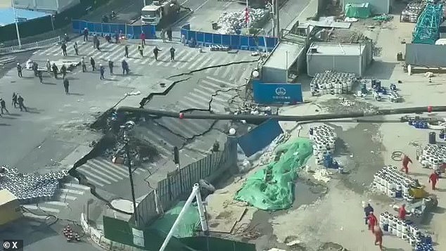 Shanghai Sinkhole Devastates Intersection: Harrowing Footage Shows 10-Meter Chasm, Subway Leak Suspected