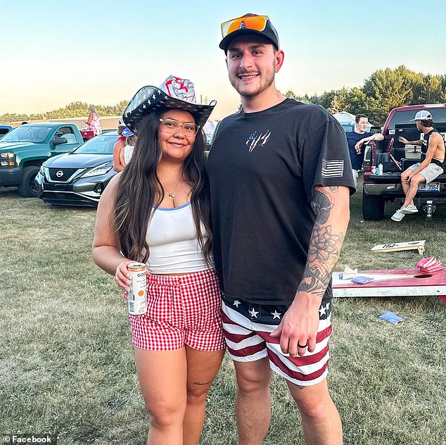 Wedding Website's Hotel Note Triggers Union Campaign Against Bride