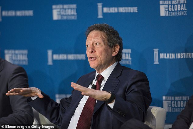 Thomas Pritzker Resigns Over Epstein Ties, Highlighting Pressure on the Wealthy