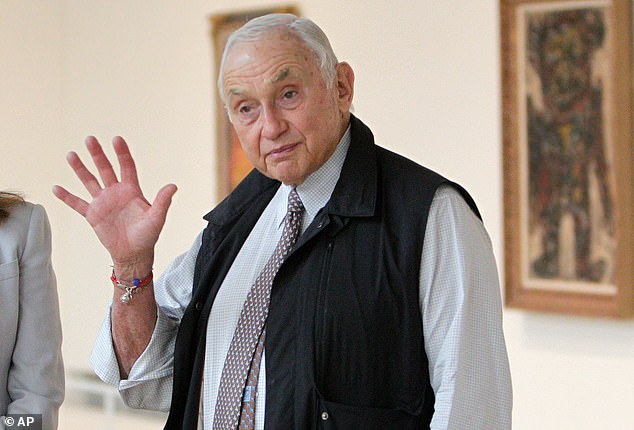 Les Wexner Denies Epstein Criminal Ties, Lawmakers Accuse Him of Enabling Sex Trafficking Scandal