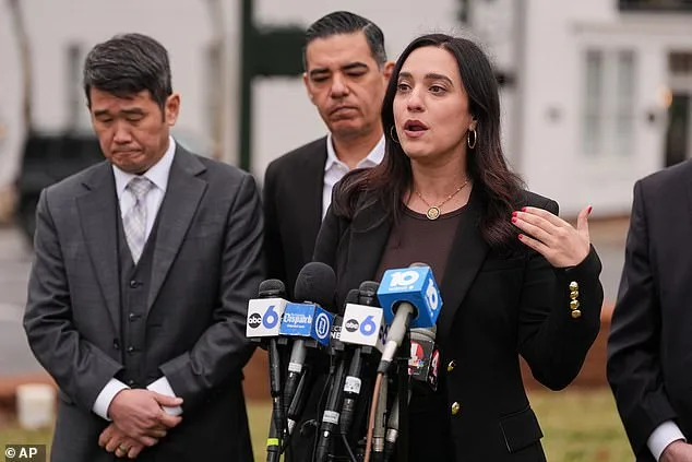 Les Wexner Denies Epstein Criminal Ties, Lawmakers Accuse Him of Enabling Sex Trafficking Scandal