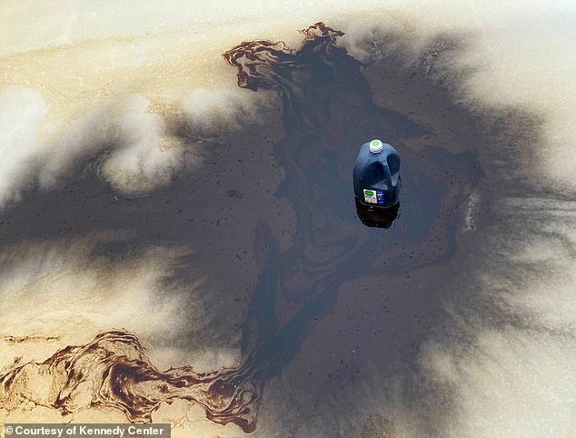 Trump Kennedy Center Vandalism Reignites Name Change Controversy as Tensions Escalate