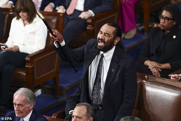 Democrats' 'State of the Swamp' Challenges Trump's State of the Union as Midterm Battles Intensify