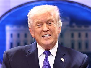 Trump Faces Supreme Court Justices at State of the Union as Tension Over Tariff Ruling Escalates