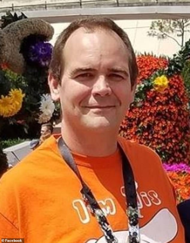 Controversy Erupts Over Twistee Treat's New Ice Cream Store in The Villages: Residents Clash Over Iconic Design