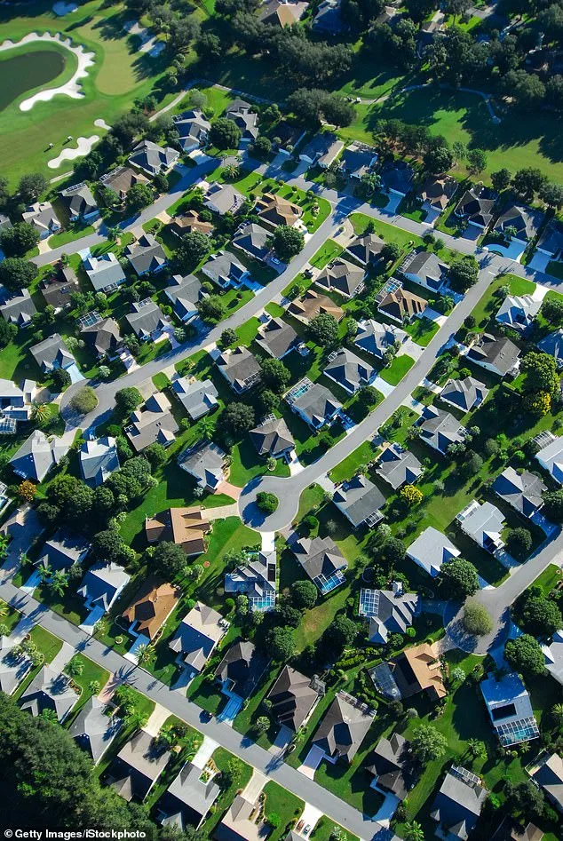 Controversy Erupts Over Twistee Treat's New Ice Cream Store in The Villages: Residents Clash Over Iconic Design