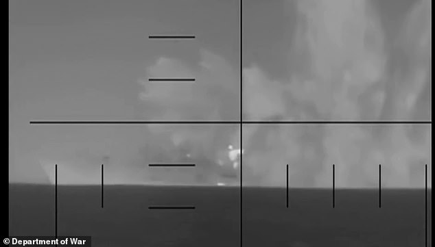 First Torpedo Strike Since WWII: US Submarine Sinks Iranian Vessel, Intensifying US-Iran Tensions