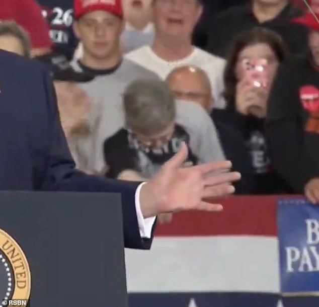 Medical Emergency Interrupts Trump Rally in Kentucky, Dr. Mehmet Oz Steps In