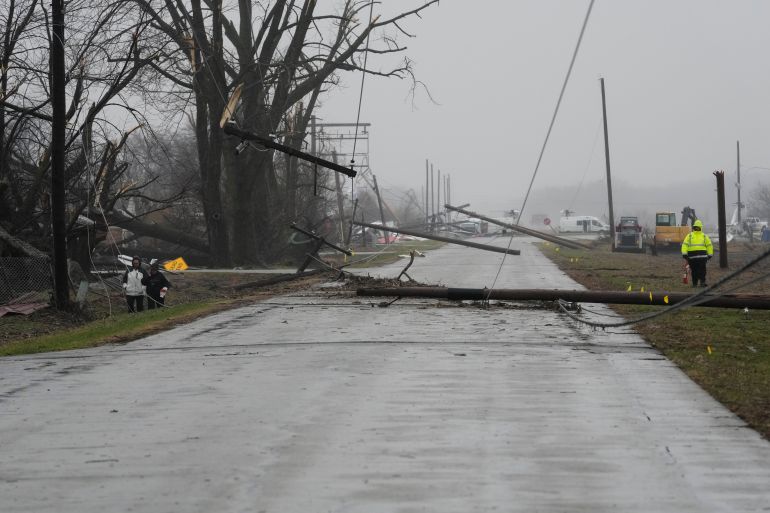 Midwest Tornadoes Kill Four as Supercell Storms Leave Destruction in Illinois and Indiana