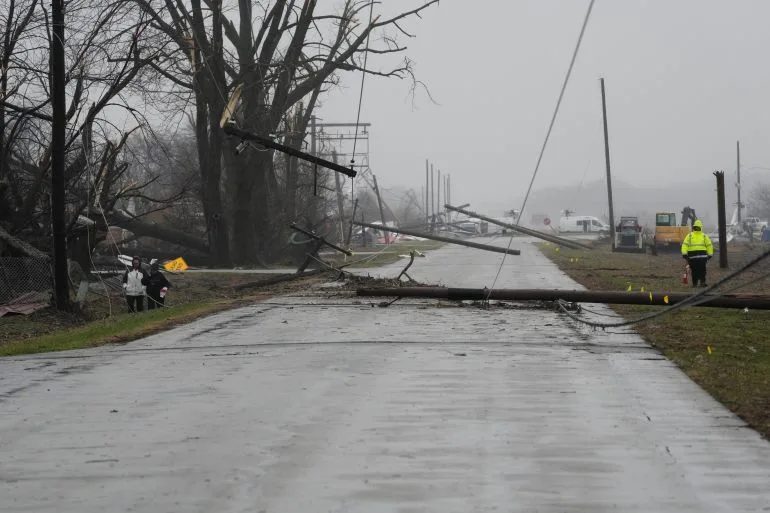 Midwest Tornadoes Kill Four as Supercell Storms Leave Destruction in Illinois and Indiana