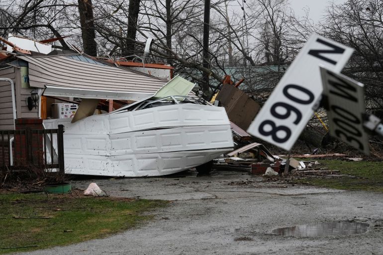 Midwest Tornadoes Kill Four as Supercell Storms Leave Destruction in Illinois and Indiana