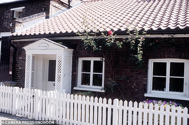 Princesses Beatrice and Eugenie Continue to Live in Royal Palaces via Private Agreement with Estranged Father Amid Epstein Scandal Fallout