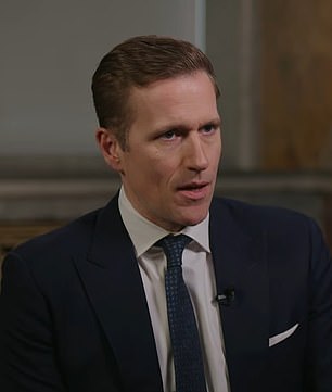 Treasury Secretary Scott Bessent Abruptly Leaves Live Sky News Interview to Answer Urgent Call from President Trump – Unprecedented Move Sheds Light on White House Dynamics