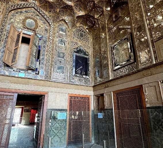 US-Israeli Airstrike in Iran's Isfahan Factory Kills 15, Wounds Dozens