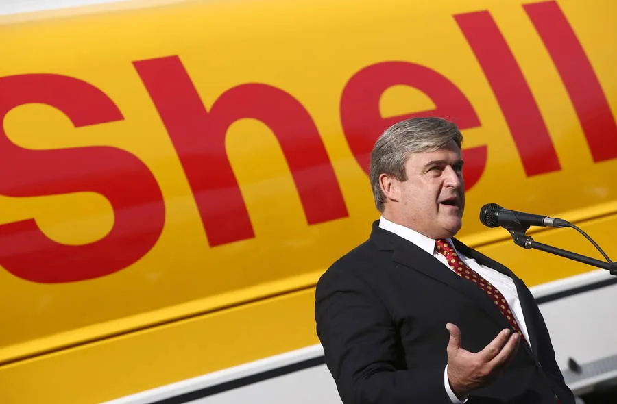 Chilling Revelations: Jeffrey Epstein's Shadowy Network Ties Lord Peter Mandelson to European Political Elite