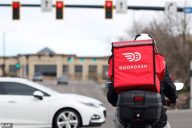 DoorDash Driver Faces Backlash After Customer Demands Dance for Extra Tip, Viral Reddit Post Sparks Debate
