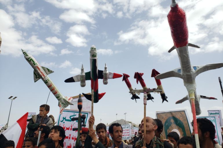 Houthis Escalate Iran-Israel Conflict, Threaten Bab al-Mandeb Blockade Amid Global Trade Risks