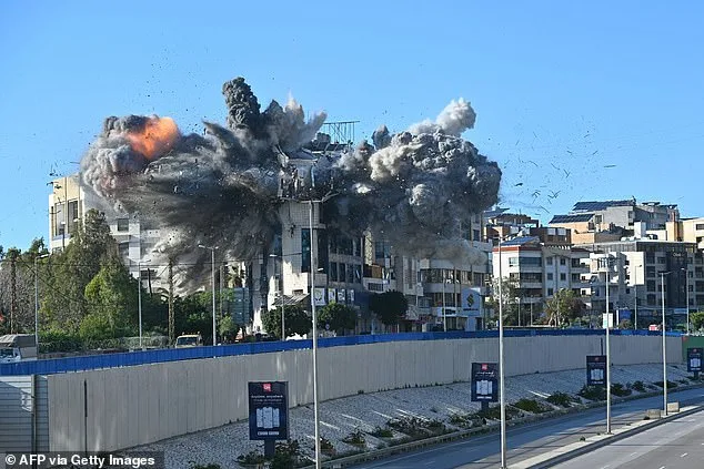 Trump Weighs Military Move Amid Iran Tensions as Confusion Grows