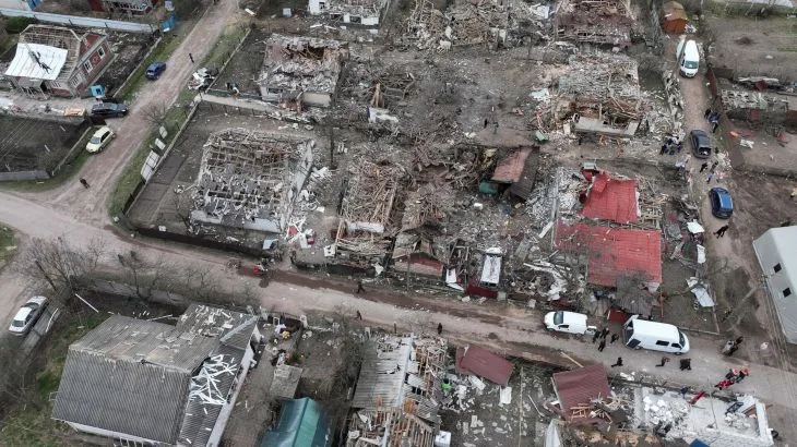 Iranian Missile Attack Strikes Central Israel, Cluster Munitions Used in Escalating Conflict