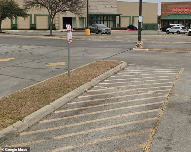San Antonio Parking Lot Policy Sparks Outrage as Shoppers Face $200–$300 Bills for Minor Parking Errors