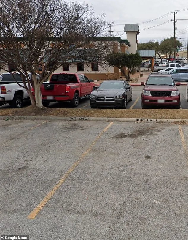San Antonio Parking Lot Policy Sparks Outrage as Shoppers Face $200–$300 Bills for Minor Parking Errors