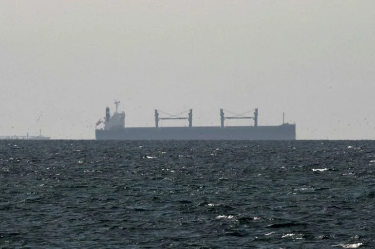 Iran and China Challenge U.S. Dollar Dominance Amid Hormuz Tensions