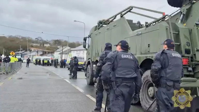 Irish fuel protests escalate into insurrection