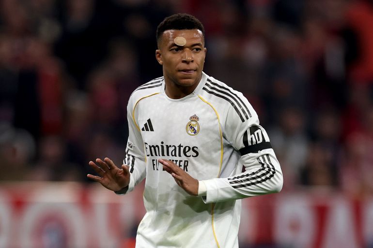 Real Madrid faces Alaves to end trophy drought and close gap on Barcelona.