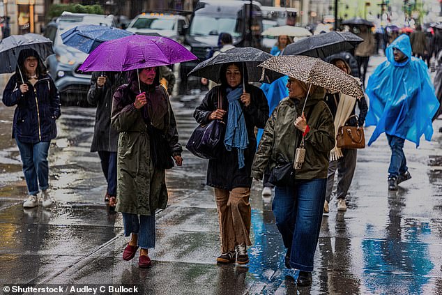 Northeast faces freezing Memorial Day weekend with historic cold snap.