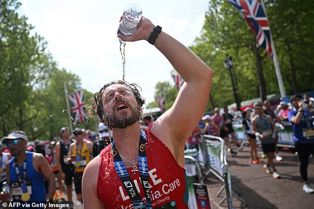 New study links male marathon runners' higher wall risk to ego.
