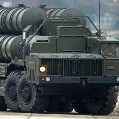 Iran's IRGC strikes U.S. bases in Bahrain and Kuwait with missiles and drones.