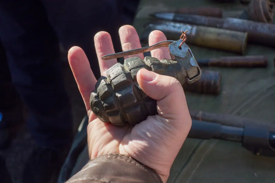 Ukrainian Military Discover Yellow Powdered Grenades Resembling Corn Flour