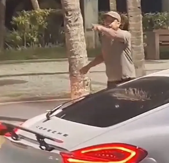 Brazil: Porsche Owner Assaults Elderly Man Over Noise Complaint