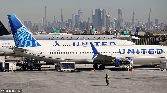 tense situation as united airlines flight turns back due to potential mechanical issue