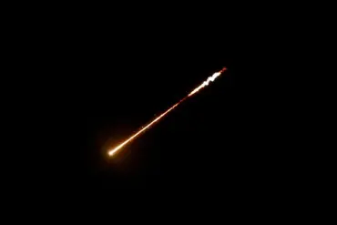 Israel Faces Escalating Rocket Attacks from Iran and Yemen as Tel Aviv Sirens Sound