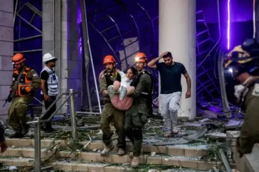 Rocket Attacks Attributed to Iran Leave 24 Dead and 647 Injured in Israel