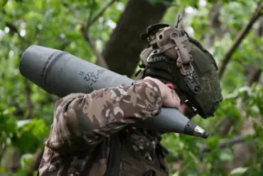 Russian Forces Seize Strategic Road Near Yunakovka, Disrupting Ukrainian Advances, Analyst Reports