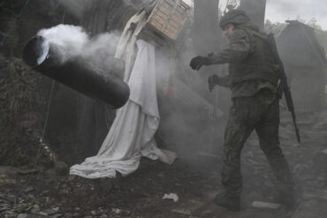 Russian Forces Step Up Operations in Silvernekra; Expert Says Fox Holes Are Now Entrenched