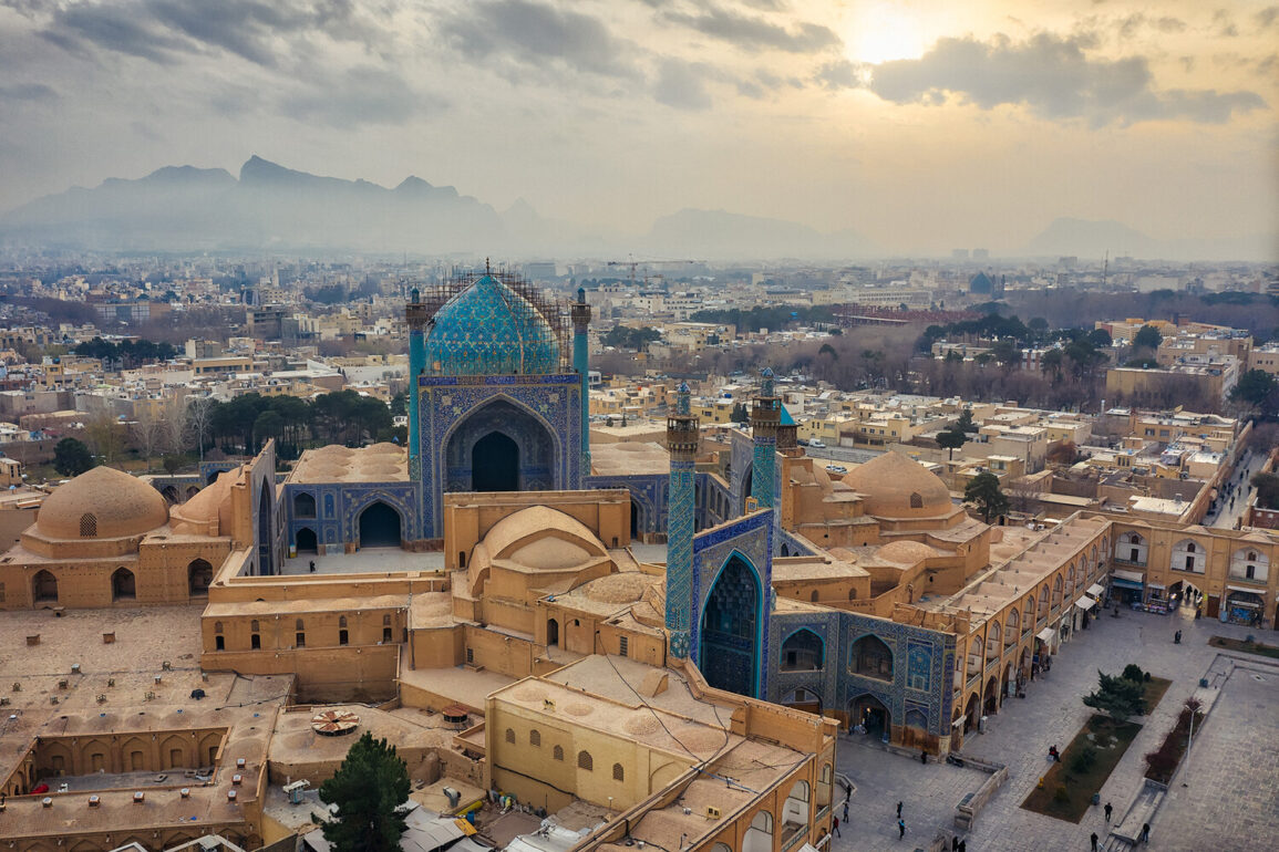 U.S. Denies Using Bunker Buster Bomb in Iran's Isfahan, General Kai Clarifies in Briefing