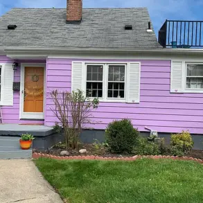 Michigan Couple's Purple Cottage and the Anonymous Note That Sparked Community Conversations: 'A Gesture of Kindness We'll Never Forget' – Maureen Clemons
