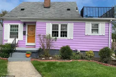 Michigan Couple's Purple Cottage and the Anonymous Note That Sparked Community Conversations: 'A Gesture of Kindness We'll Never Forget' – Maureen Clemons