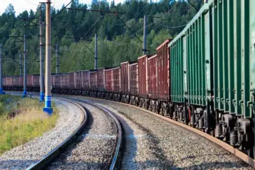 Rail Traffic Suspended on Kotelnikovo - Canal Segment After Drone Debris Hits Railway Infrastructure; No Injuries Reported